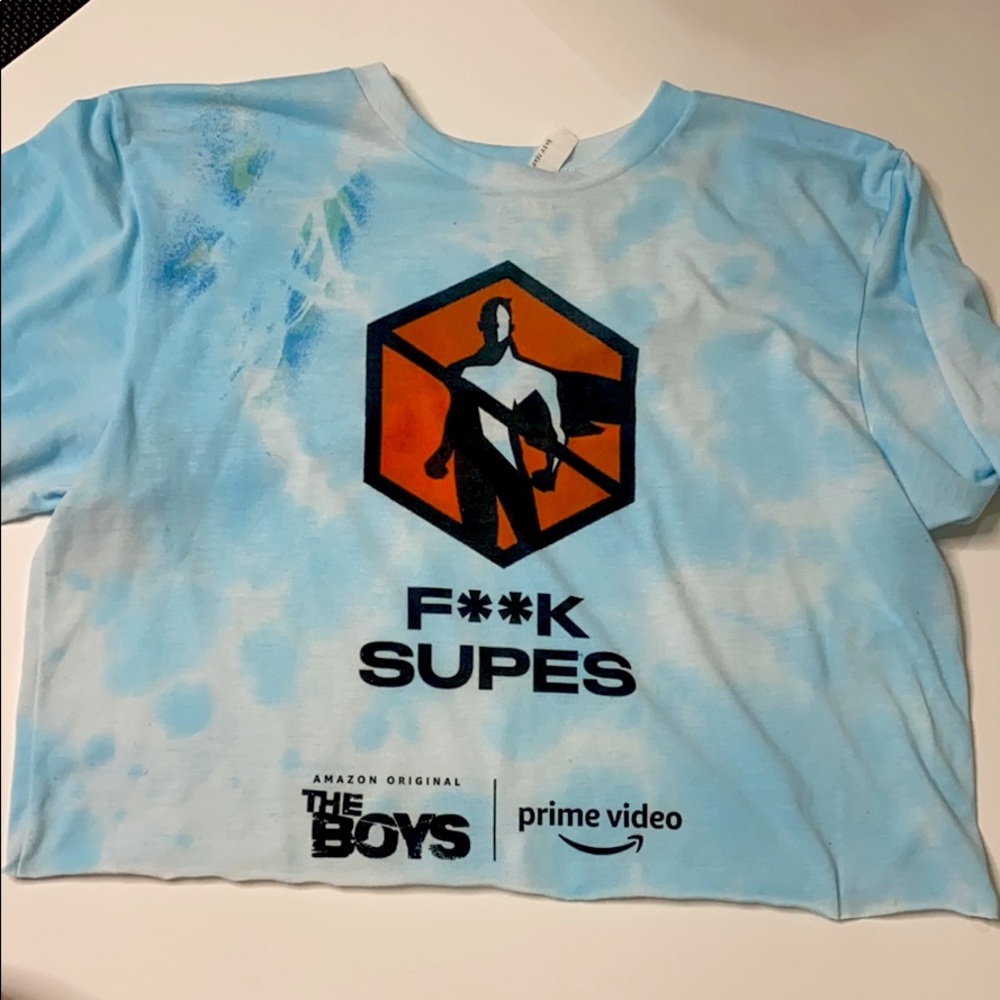 The boys amazon original tie dye crop shirt